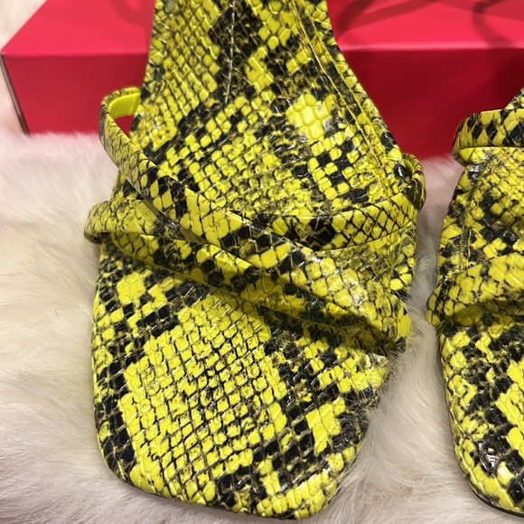 New Gianni Bini leather Neón animal print sandal heel - Picture 5 of 6